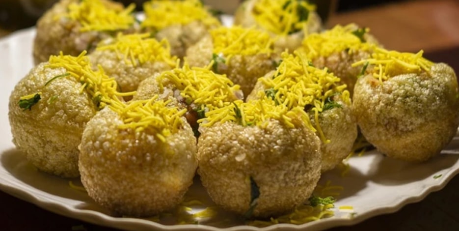Enjoy traditional Indian appetizers including Pani Puri, Gobi Manchurian, Samosa, Pakora, and Kebabs at Haveli Indian Cuisine in North Conway